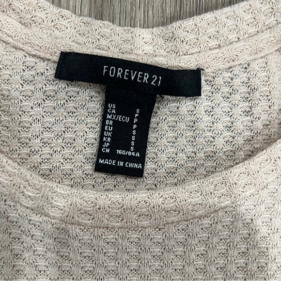 {preloved} Forever 21 Cream Bell Sleeved Top - Picture 6 of 6